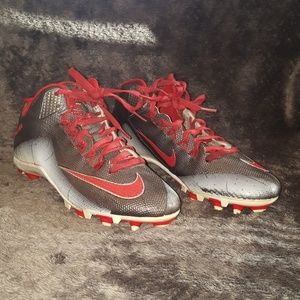 Men Size 10 Football Cleats by Nike